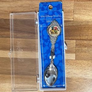 WALT DISNEY SILVER PLATED COLLECTIBLE SPOON